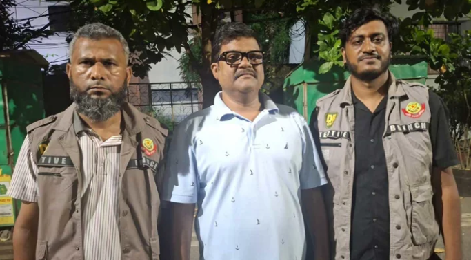 সন্দ্বীপের সাবেক এমপি মাহফুজুর গ্রেপ্তার
